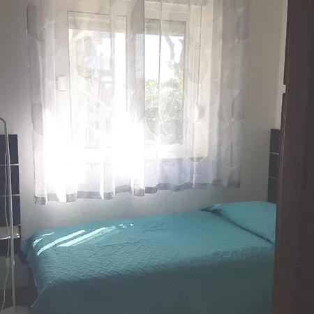 Ikker - Seaside Stanici